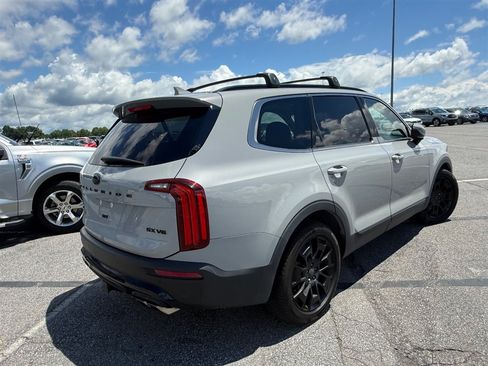 Used 2021 Kia Telluride SX w/ SX Prestige Package AWD/4WD image 2
