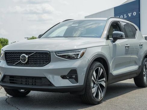 New 2026 Volvo XC40 B5 Ultra w/ Protection Package Premier AWD/4WD image 3