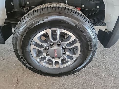 Used 2025 GMC Sierra 3500 Pro w/ Convenience Package image 11