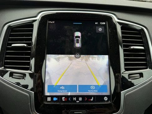 Used 2023 Volvo XC90 B6 Plus w/ Protection Package Premier image 16