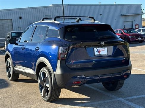 New 2026 Nissan Kicks SR w/ Cold Weather Package image 7