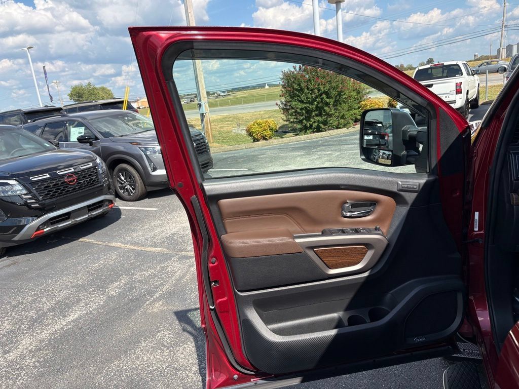 Used 2023 Nissan Titan Platinum Reserve AWD/4WD image 23
