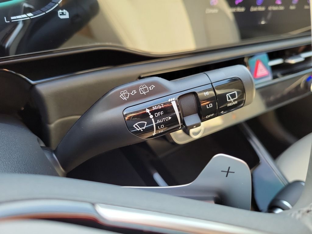 New 2026 Kia Niro EX FWD image 25