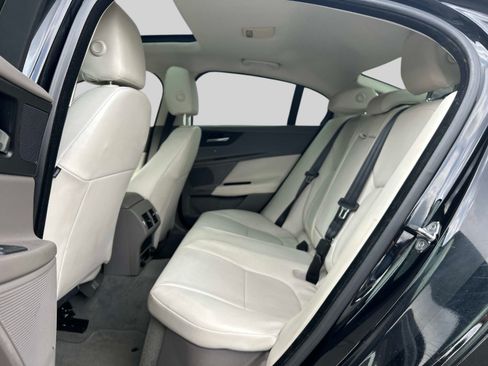Used 2017 Jaguar XE Premium RWD image 18