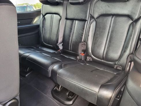 Used 2024 Jeep Wagoneer Series II w/ Flexible Seating Group RWD image 20