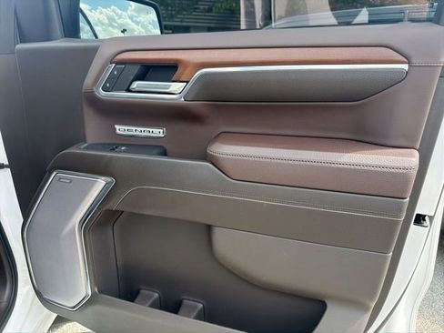 Used 2023 GMC Sierra 1500 Denali w/ Denali Reserve Package image 16