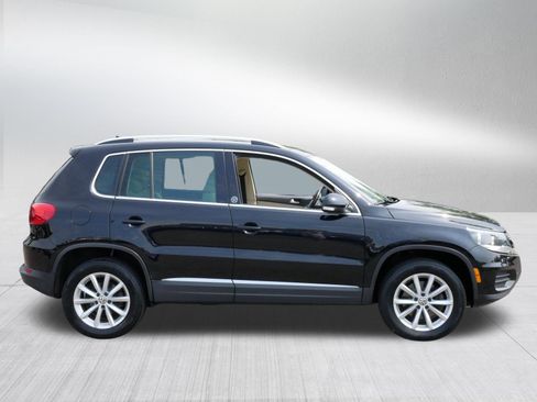 Used 2017 Volkswagen Tiguan Wolfsburg Edition AWD/4WD image 8