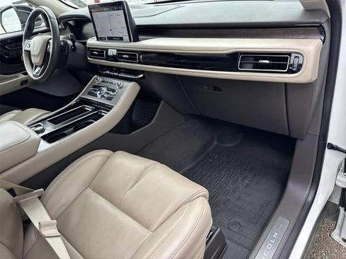 Used 2022 Lincoln Aviator Reserve w/ Equipment Group 201A RWD image 30