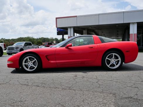 Used 2002 Chevrolet Corvette Coupe w/ Preferred Equipment Group2 RWD image 43