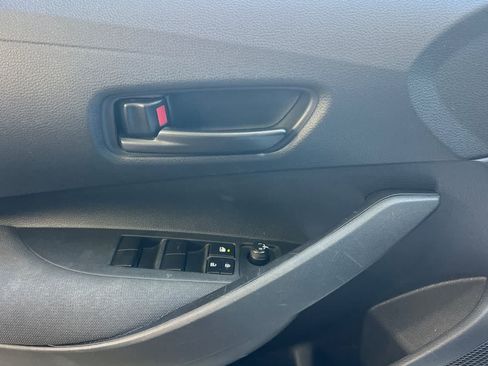 Used 2025 Toyota Corolla LE FWD image 15