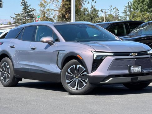 Used 2024 Chevrolet Blazer EV LT AWD/4WD image 2