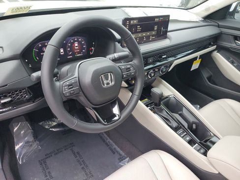 New 2025 Honda Accord EX-L image 17