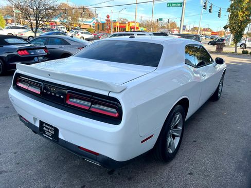Used 2020 Dodge Challenger SXT image 8