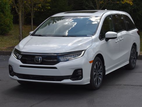 New 2026 Honda Odyssey Elite image 3