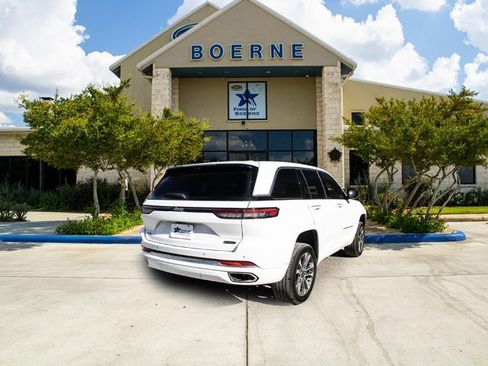 Used 2023 Jeep Grand Cherokee Overland w/ Luxury Tech Group IV image 5