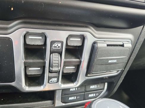 Used 2023 Jeep Wrangler Unlimited Sahara w/ Cold Weather Group image 36