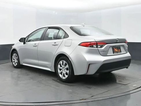Used 2024 Toyota Corolla LE image 9
