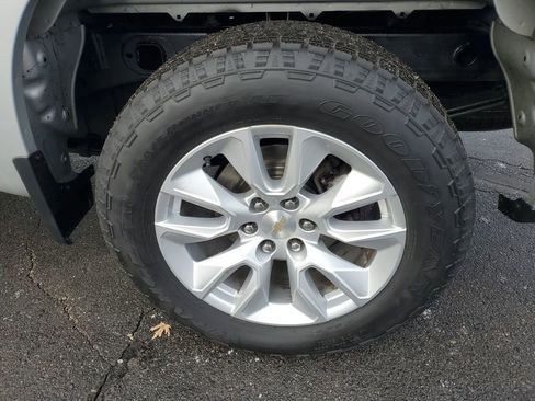 Used 2021 Chevrolet Silverado 1500 Custom image 25