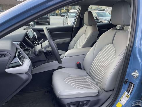 Used 2023 Toyota Camry SE image 8