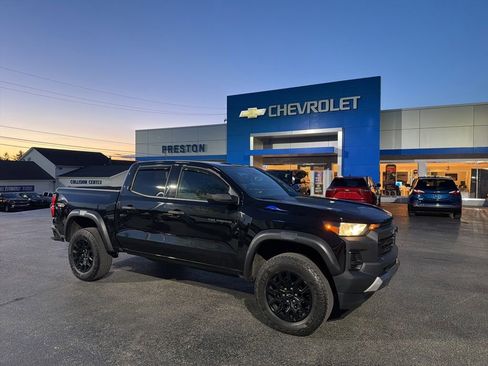 Used 2023 Chevrolet Colorado Trail Boss w/ Advanced Trailering Package AWD/4WD image 1