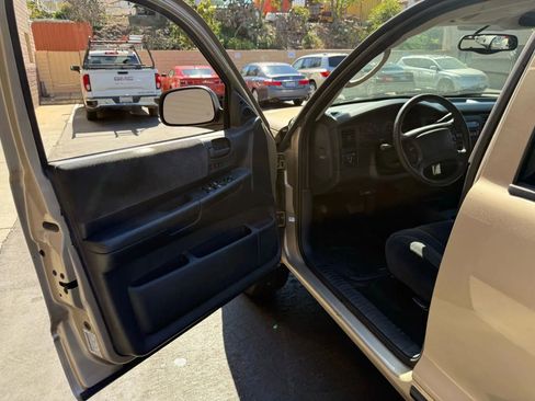 Used 2003 Dodge Dakota SLT AWD/4WD image 10