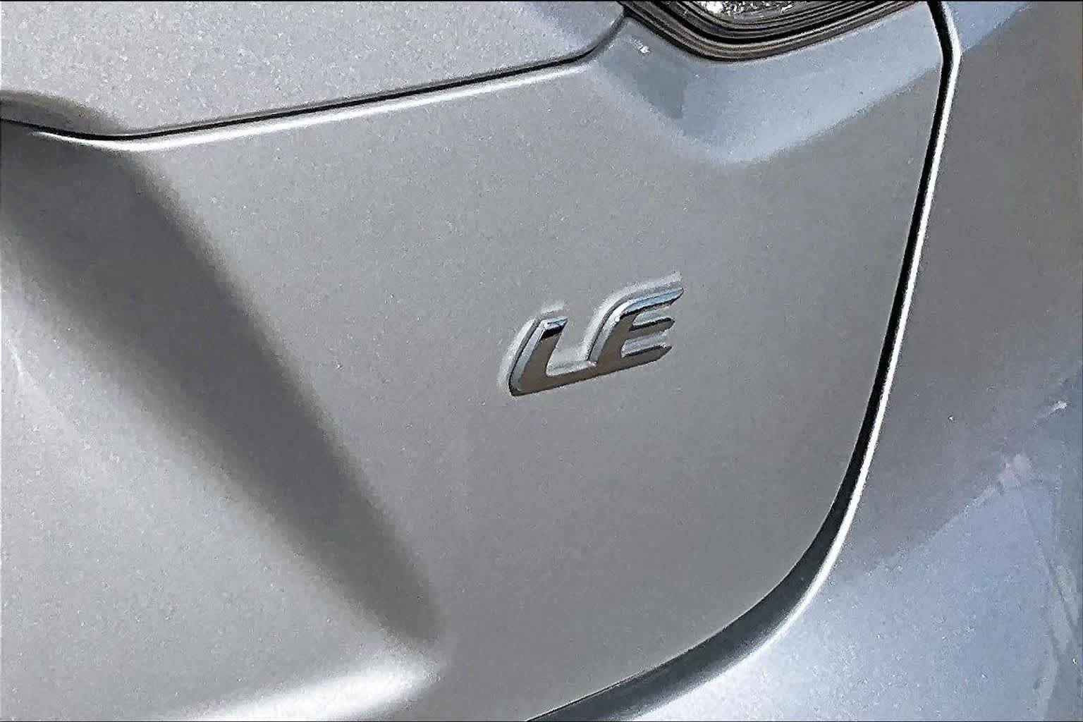 Used 2024 Toyota Corolla LE FWD image 29