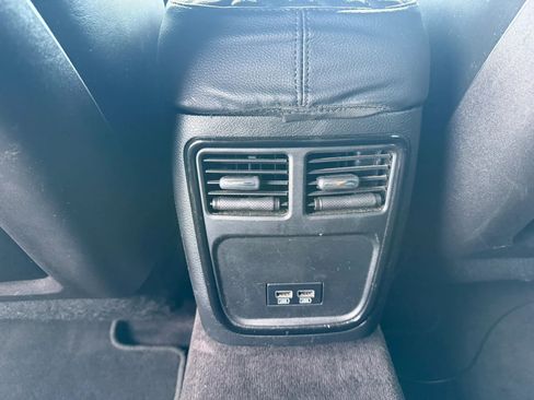 Used 2018 Chrysler 300 S w/ 300S Premium Group RWD image 14
