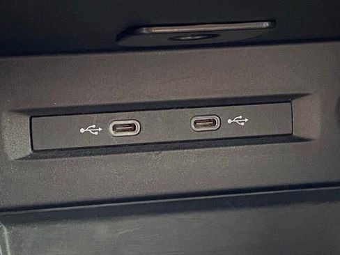 Used 2024 Volkswagen Taos SE image 28