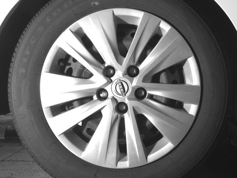 Used 2025 Nissan Sentra S image 14