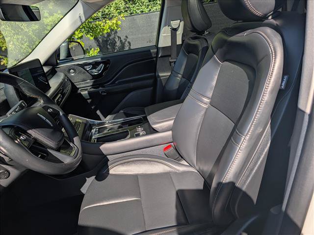 Used 2025 Lincoln Aviator AWD w/ Equipment Group 101A image 30