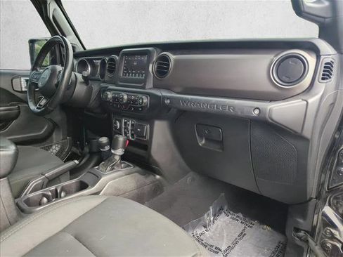 Used 2018 Jeep Wrangler Unlimited Sport S AWD/4WD image 27