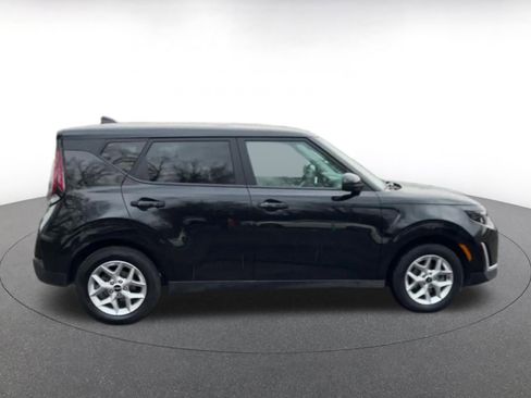 Used 2025 Kia Soul LX w/ LX Technology Package image 16