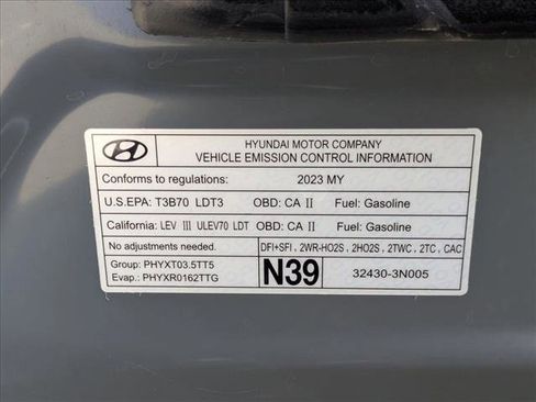 Used 2023 Genesis GV80 3.5T Advanced + w/ Cargo Package AWD/4WD image 25