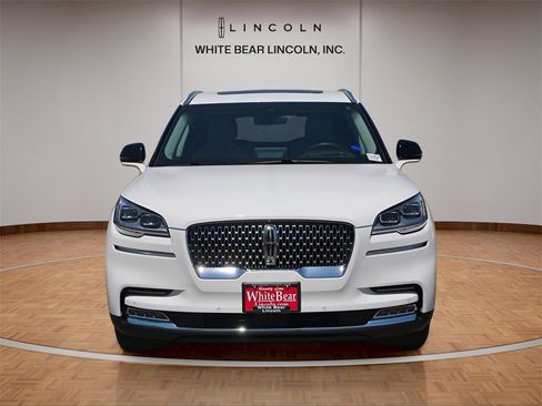 Used 2023 Lincoln Aviator Reserve w/ Equipment Group 201A image 8