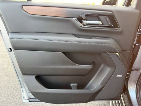 New 2026 GMC Yukon XL Denali w/ Sun & Power Step Package image 32