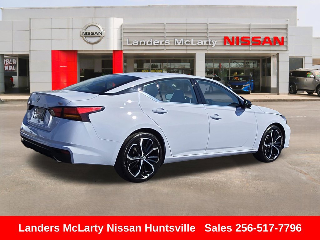 Used 2026 Nissan Altima 2.5 SR FWD image 3