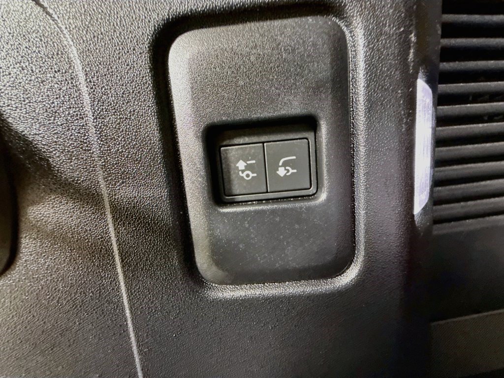 Used 2024 Land Rover Defender 130 S AWD/4WD image 44
