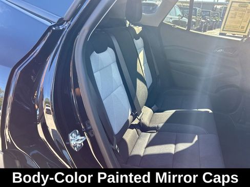 Used 2025 Chevrolet Trax LS w/ LS Convenience Package FWD image 25