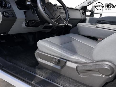 Used 2014 Ford F250 XL AWD/4WD image 6