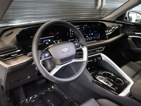New 2025 Audi Q5 Premium Plus image 17