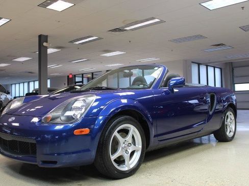 Used 2001 Toyota MR2 RWD image 40