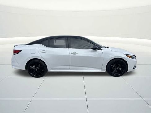 Used 2023 Nissan Sentra SR w/ Midnight Edition Package image 6
