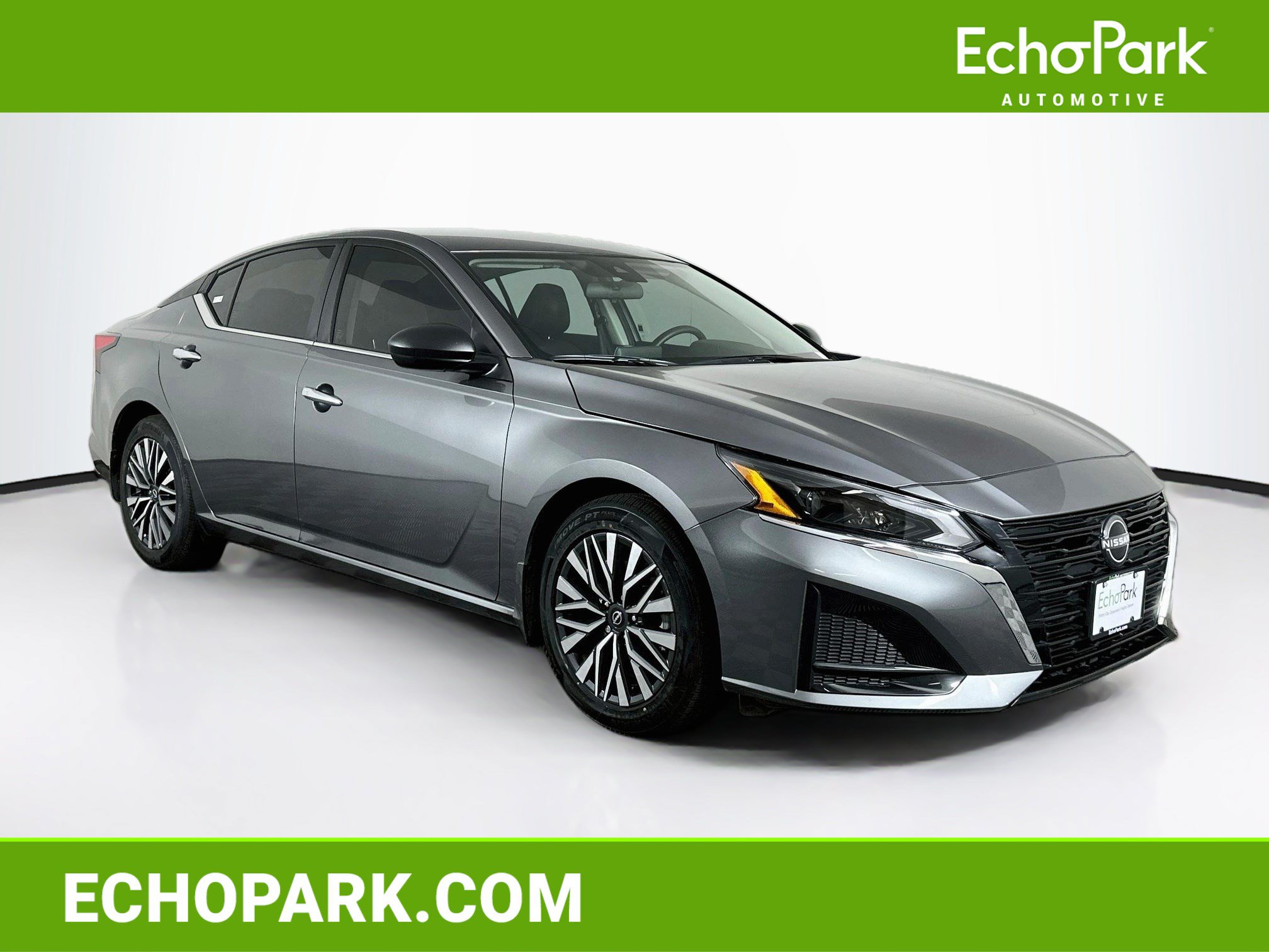 Used 2024 Nissan Altima 2.5 SV FWD image 1
