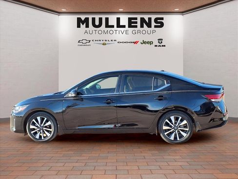 Used 2024 Nissan Sentra SV w/ SV Premium Package image 8