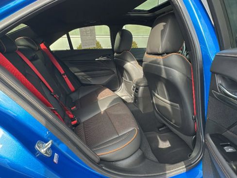 Used 2025 Cadillac CT4 V w/ LPO, ONYX Package image 25