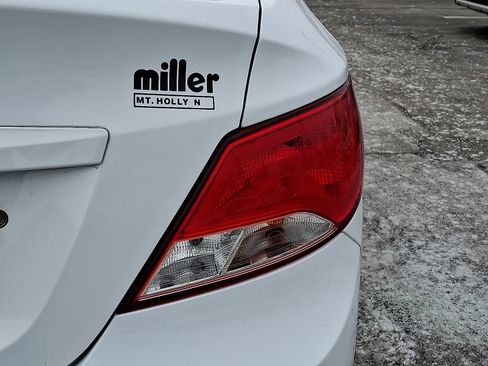 Used 2017 Hyundai Accent SE image 11