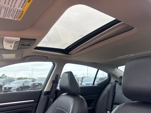 Certified 2023 Nissan Altima 2.5 SR w/ SR Premium Package FWD image 37