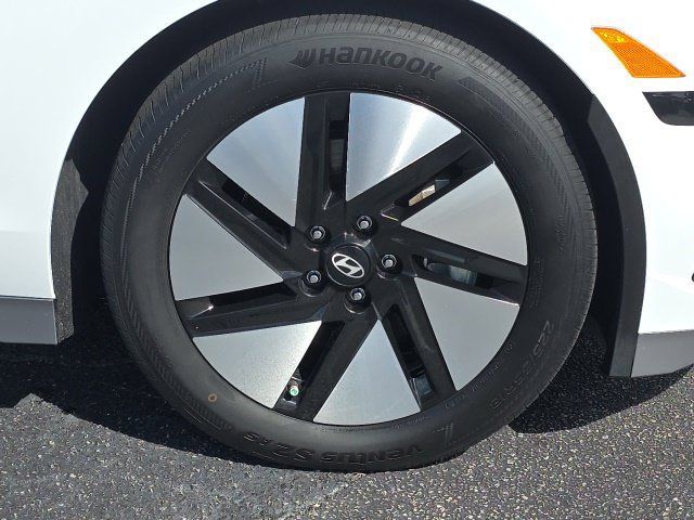 Certified 2024 Hyundai Ioniq 6 SE RWD image 25