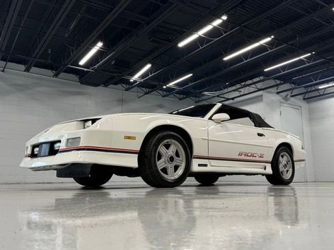 Used 1990 Chevrolet Camaro RS RWD image 2