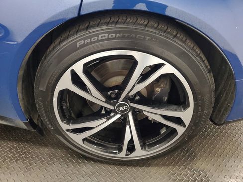 Used 2022 Audi e-tron GT Prestige image 22